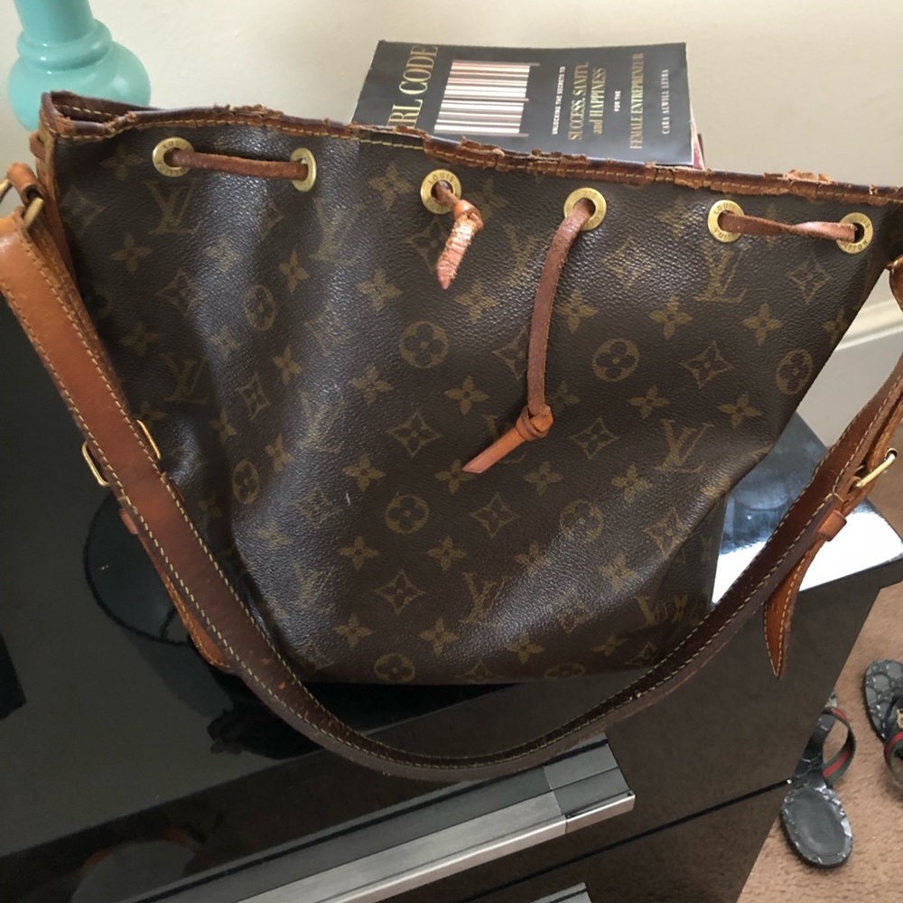 Vintage Louis Vuitton Monogram Petit Noe